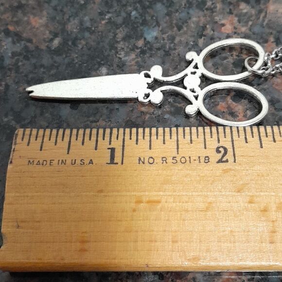 Unisex Silver Scissors on Chain...NEW. - Picture 4 of 5
